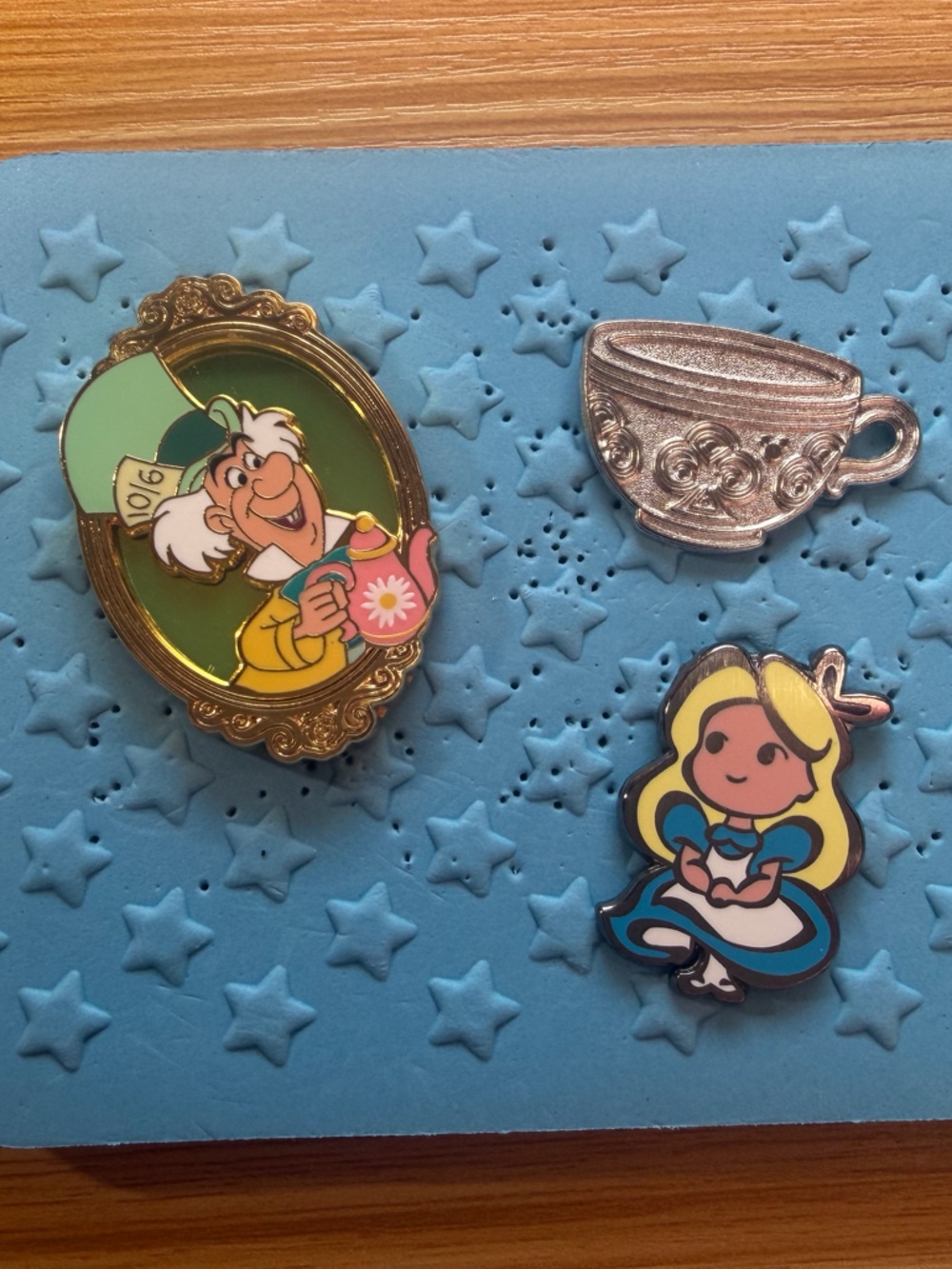 Disney Alice in Wonderland Pin Lot